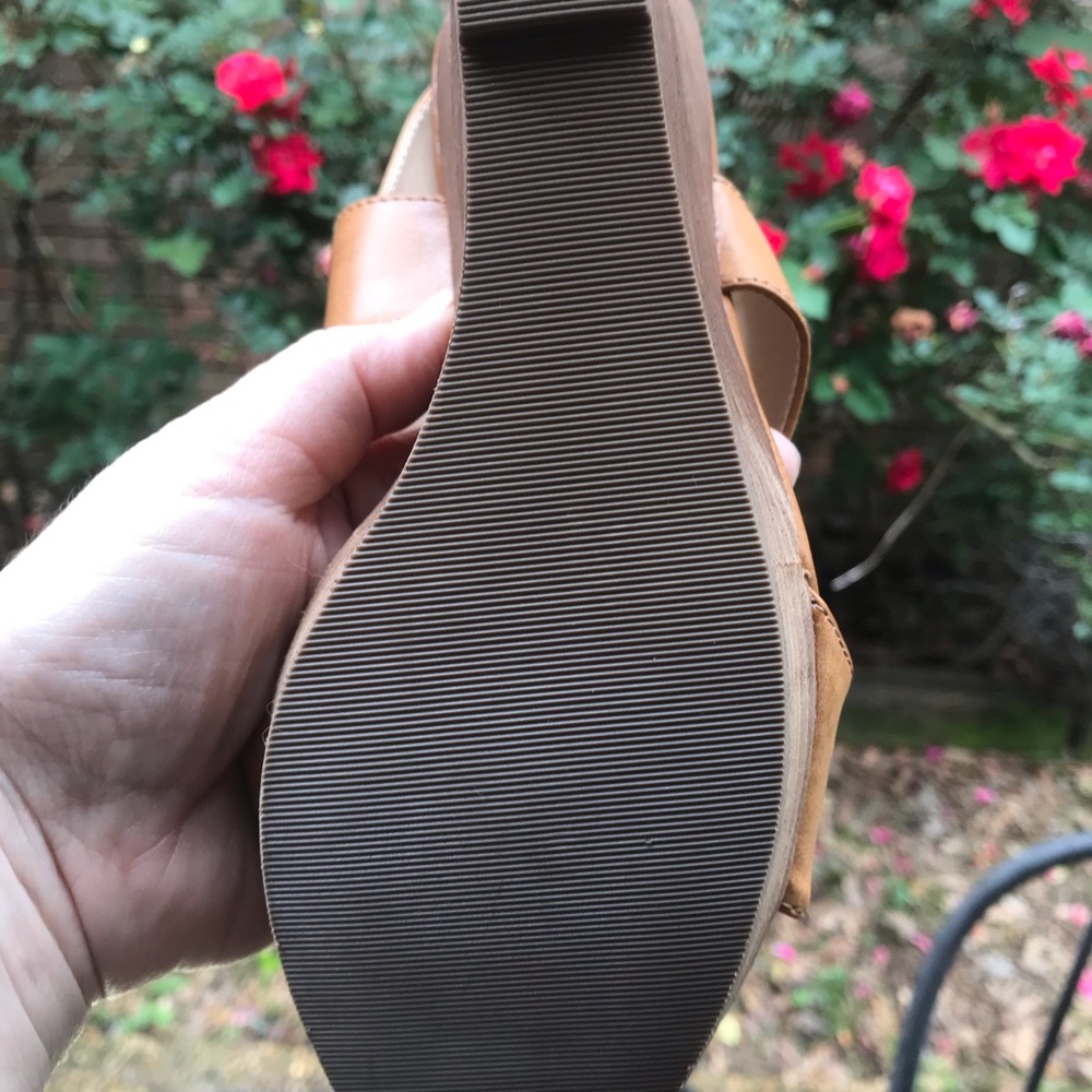 Restricted Platform Shoes - Picture 4 of 6